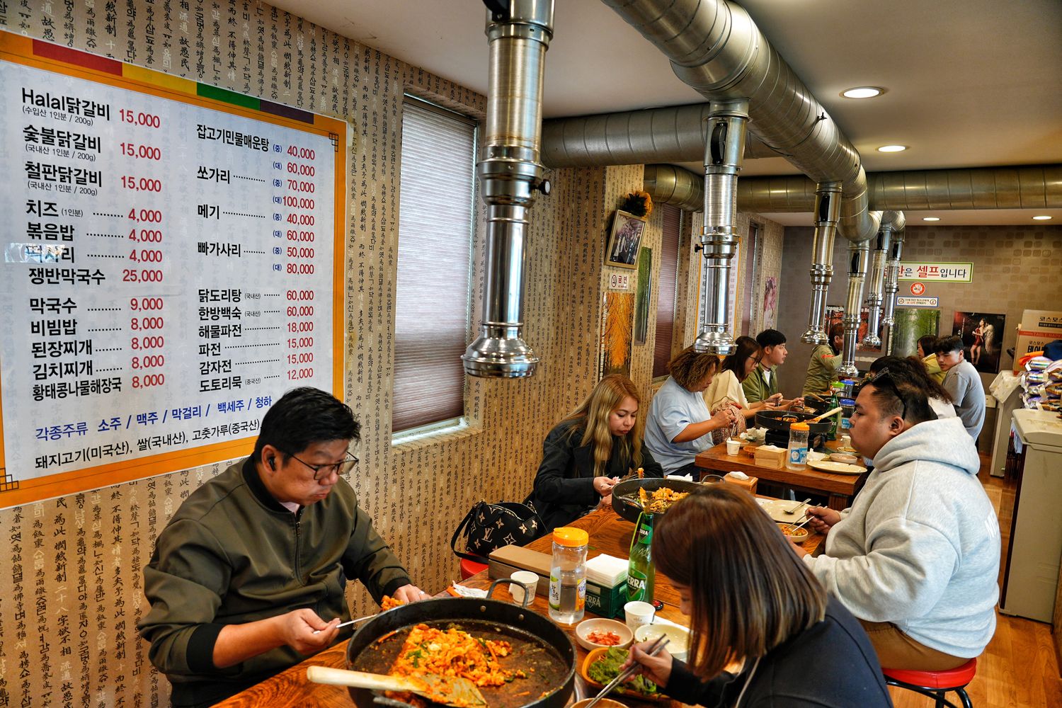 南怡島美食Naruteo charcoal stir-fried chicken|碼頭旁人氣春川辣炒雞! @混血珊莎的奇幻旅程