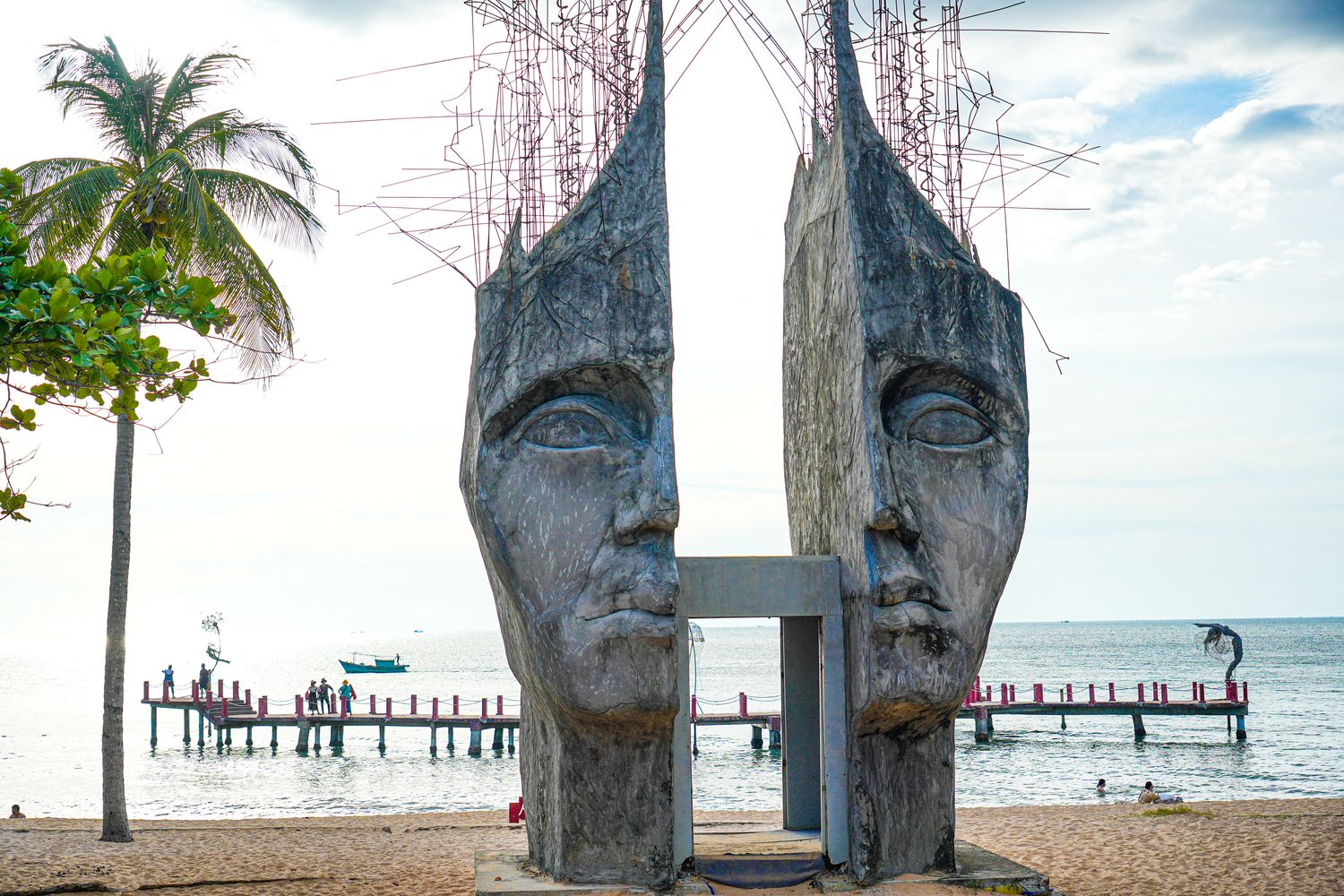 【2025富國島中部景點】精選 10 個富國島中區必去景點，夜市,超市,沙灘酒吧! @混血珊莎的奇幻旅程