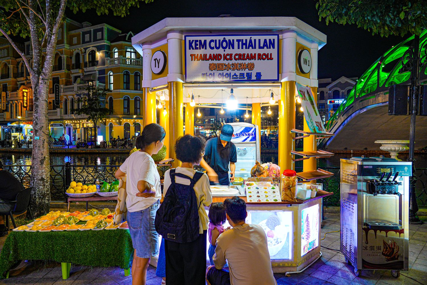 【2024富國島夜市】北中南區 4 間必逛夜市,龍蝦海鮮花生伴手禮通通有! @混血珊莎的奇幻旅程 【2024富國島夜市】北中南區 4 間必逛夜市,龍蝦海鮮花生伴手禮通通有! @混血珊莎的奇幻旅程