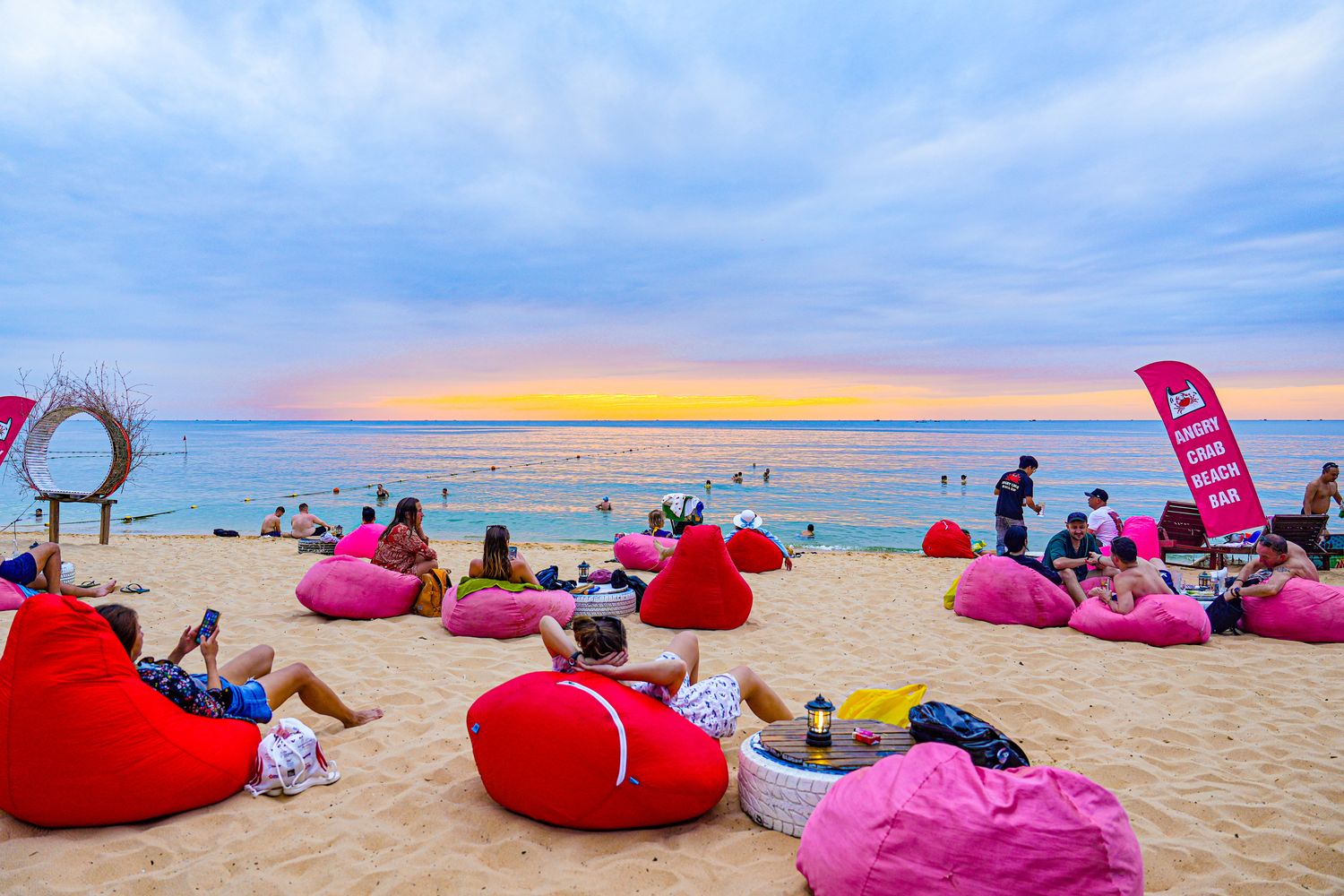 【2025富國島夕陽餐廳】精選 5 間富國島夕陽酒吧,浪漫氛圍首選! @混血珊莎的奇幻旅程 【2025富國島夕陽餐廳】精選 5 間富國島夕陽酒吧,浪漫氛圍首選! @混血珊莎的奇幻旅程