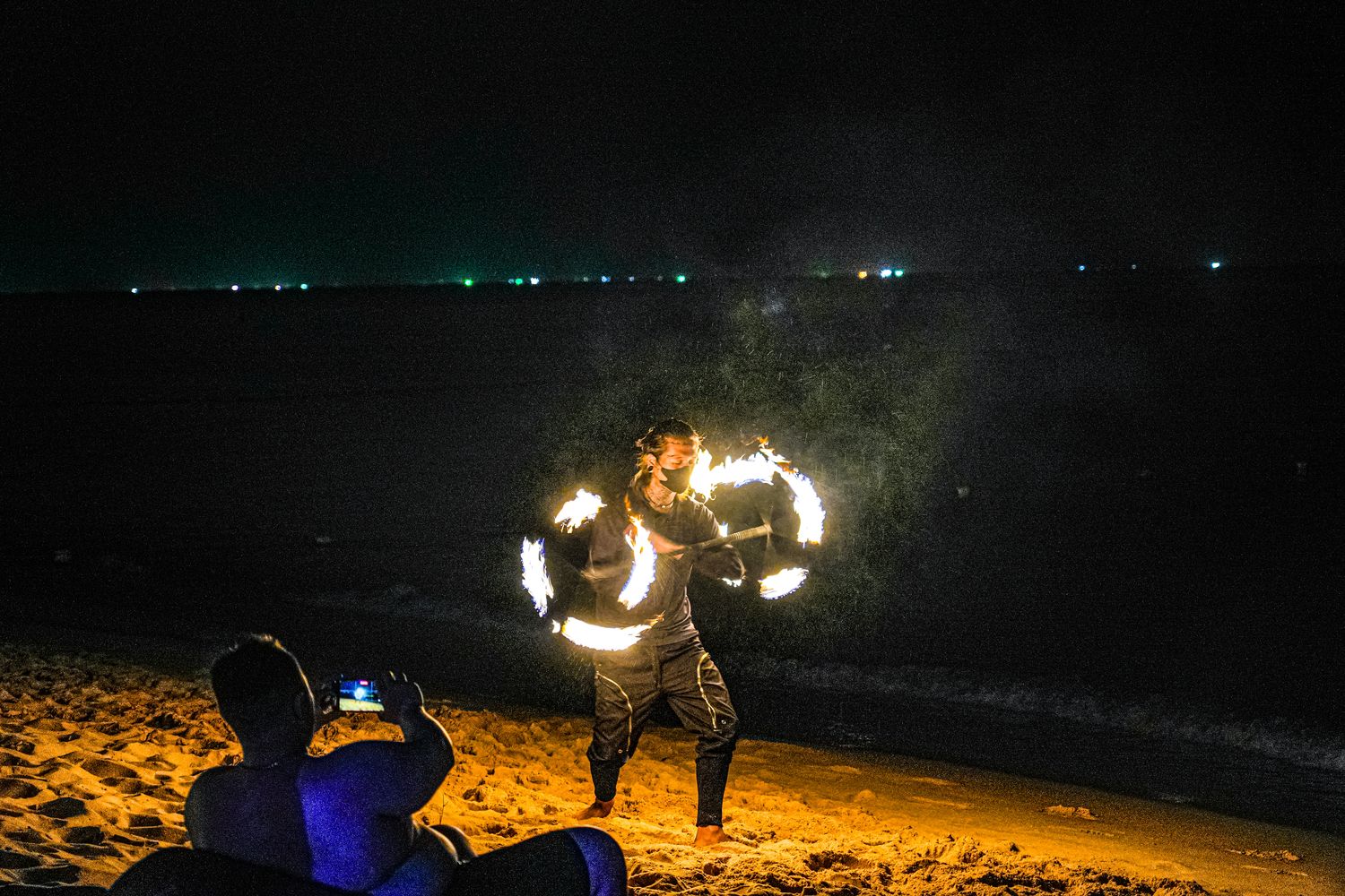 【2025富國島火舞餐廳】精選 3 間富國島夜生活酒吧，打卡遊客愛店! @混血珊莎的奇幻旅程