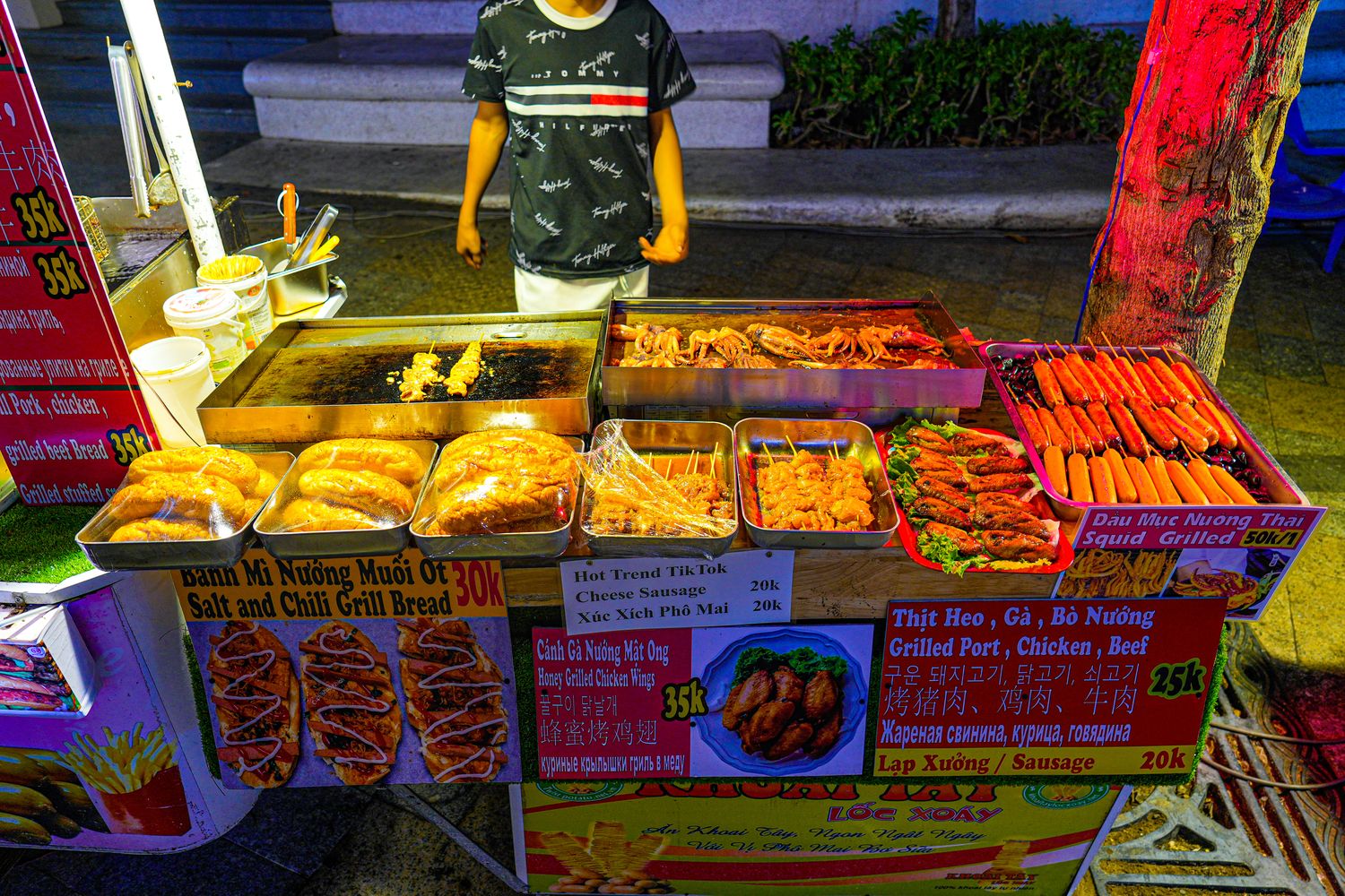 【2024富國島夜市】北中南區 4 間必逛夜市,龍蝦海鮮花生伴手禮通通有! @混血珊莎的奇幻旅程 【2024富國島夜市】北中南區 4 間必逛夜市,龍蝦海鮮花生伴手禮通通有! @混血珊莎的奇幻旅程