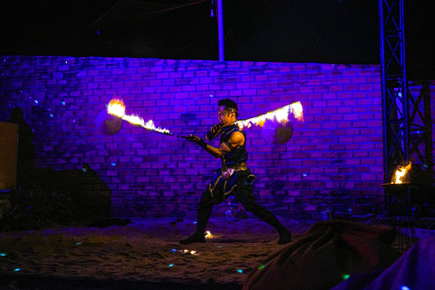 【2025富國島火舞餐廳】精選 3 間富國島夜生活酒吧，打卡遊客愛店! @混血珊莎的奇幻旅程