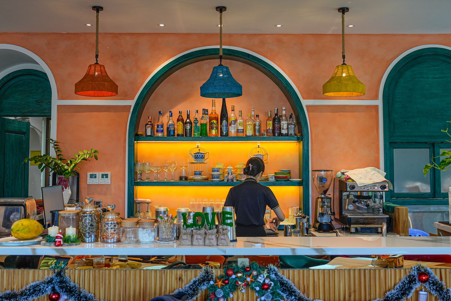 【2025富國島美食】精選 15 間富國島餐廳,夢幻沙灘日落、火舞高空酒吧! @混血珊莎的奇幻旅程 【2025富國島美食】精選 15 間富國島餐廳,夢幻沙灘日落、火舞高空酒吧! @混血珊莎的奇幻旅程