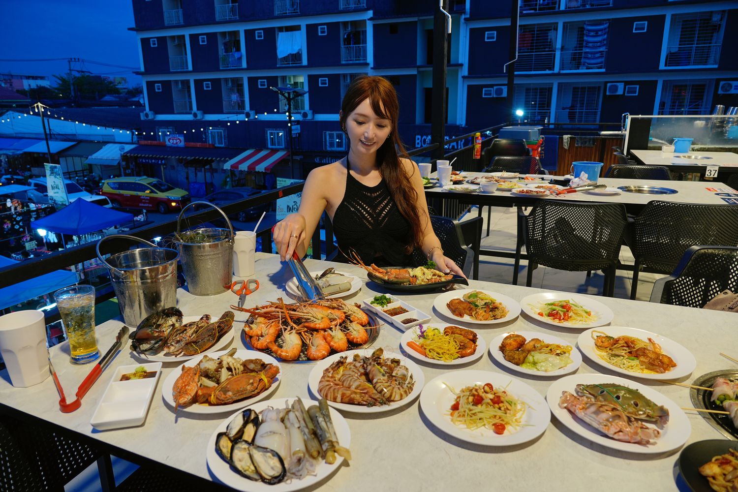 Jao Samut Seafood Pattaya｜新開幕不限時芭達雅吃到飽，實現海鮮自由! @混血珊莎的奇幻旅程
