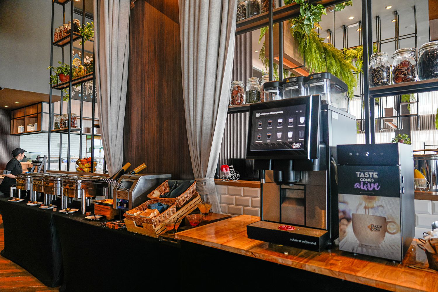 Avani Sukhumvit Bangkok 曼谷素坤逸安凡尼飯店｜On Nut站住宿高空景觀，捷運飯店連通! @混血珊莎的奇幻旅程