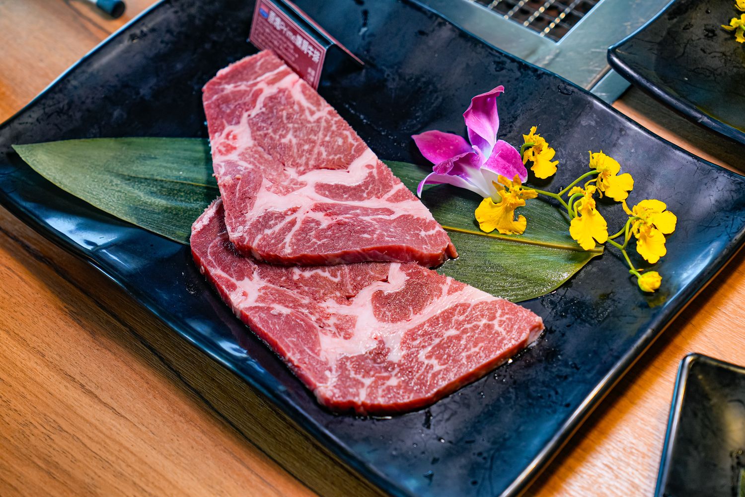 熊一頂級燒肉｜基隆燒肉推薦吃到飽 598 元起，好停車無敵海景第一排! @混血珊莎的奇幻旅程