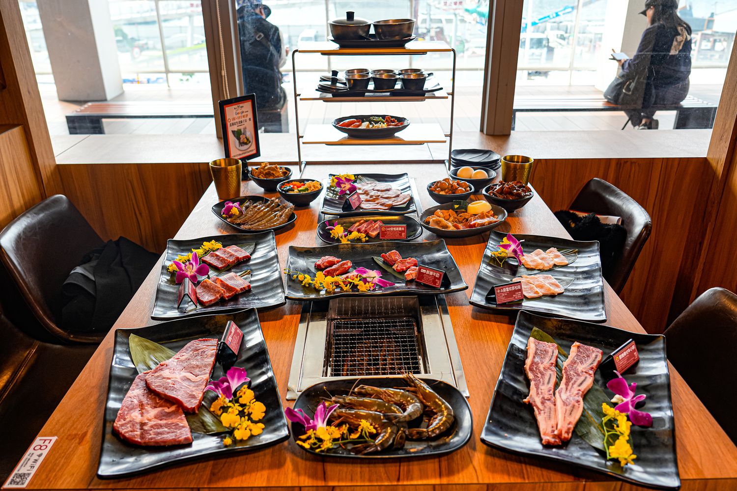熊一頂級燒肉｜基隆燒肉推薦吃到飽 598 元起，好停車無敵海景第一排! @混血珊莎的奇幻旅程