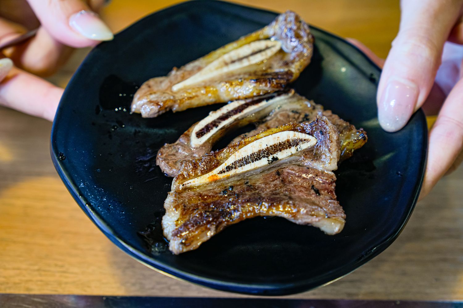 熊一頂級燒肉｜基隆燒肉推薦吃到飽 598 元起，好停車無敵海景第一排! @混血珊莎的奇幻旅程