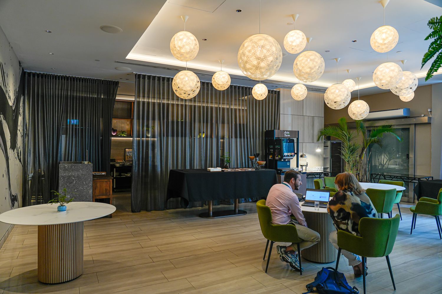 Capri by Fraser China Square  Singapore｜新加坡住宿推薦，近牛車水跟地鐵站! @混血珊莎的奇幻旅程