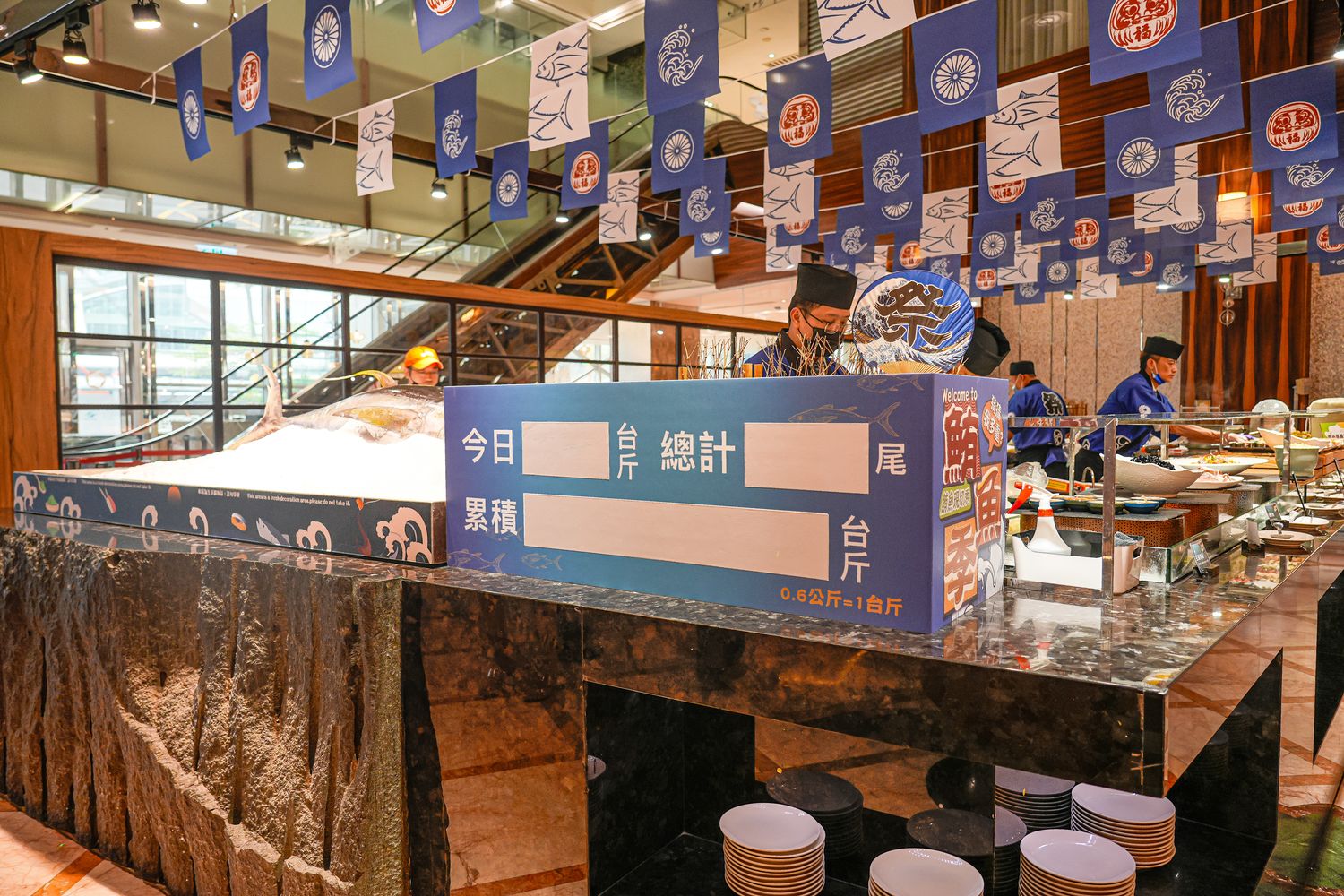 豐FOOD海陸百匯 鮪魚季｜台北自助餐吃到飽，澎湃現流海鮮多國料理任你吃，週五限定鮪魚現切秀! @混血珊莎的奇幻旅程