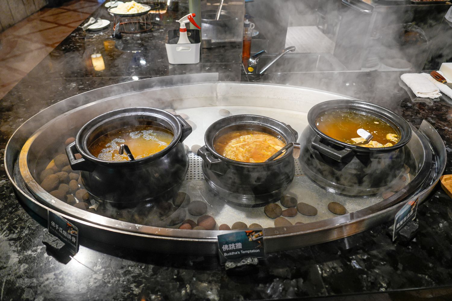豐FOOD海陸百匯 鮪魚季｜台北自助餐吃到飽，澎湃現流海鮮多國料理任你吃，週五限定鮪魚現切秀! @混血珊莎的奇幻旅程