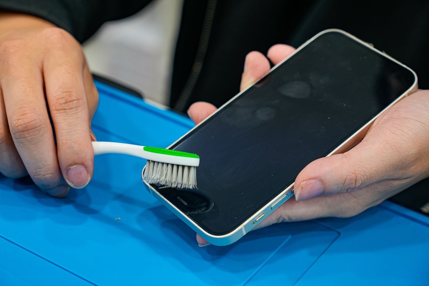 保衛站｜iPhone換電池推薦，全台門市 60 分鐘快速維修，保固半年業界最長! @混血珊莎的奇幻旅程