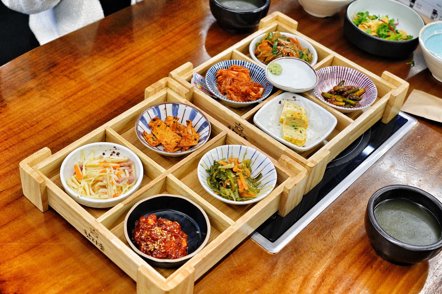 Handasot 韓多鍋總店|人氣廣安里美食，釜山釜飯專賣店 ! @混血珊莎的奇幻旅程