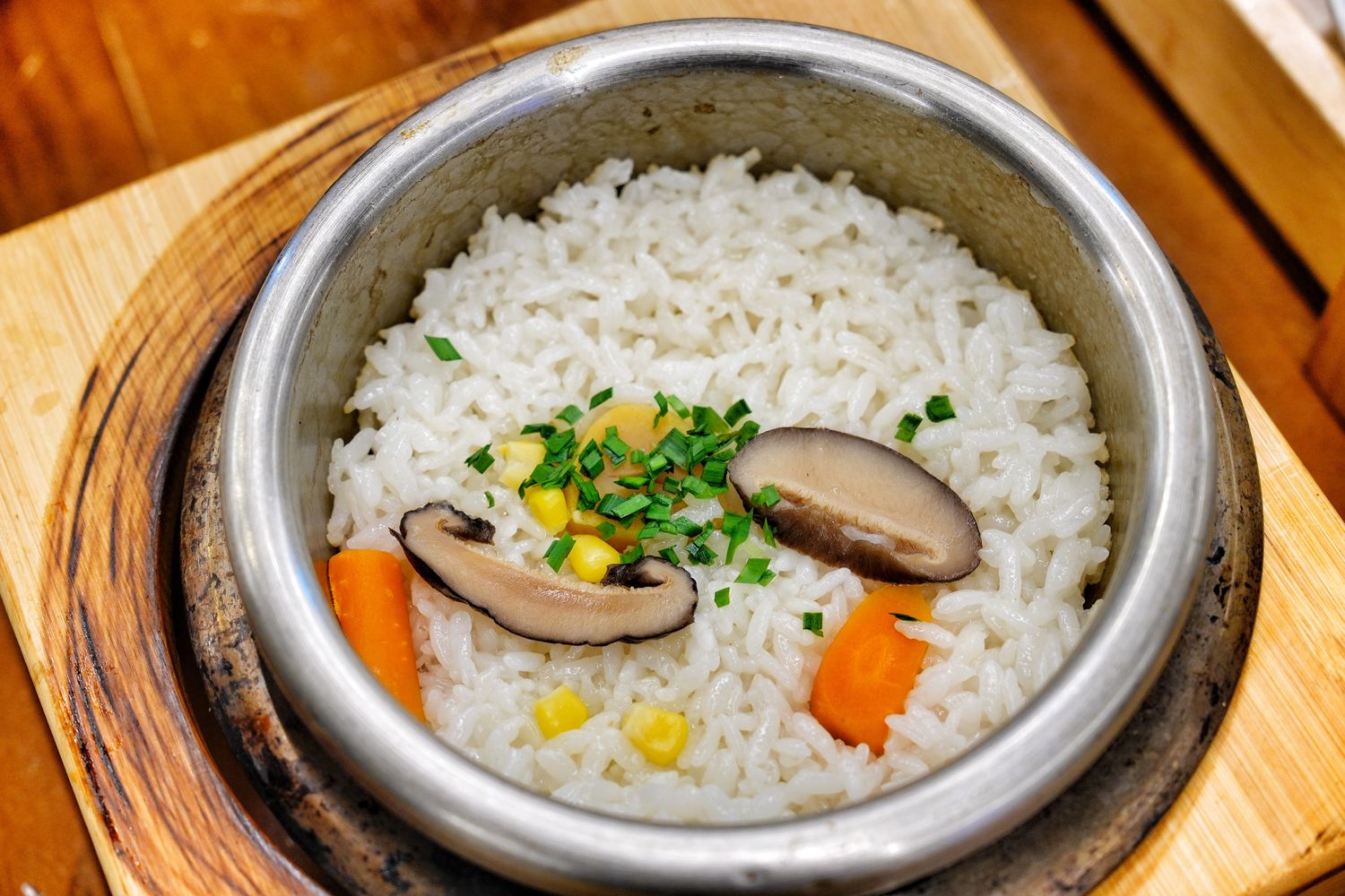 Handasot 韓多鍋總店|人氣廣安里美食，釜山釜飯專賣店 ! @混血珊莎的奇幻旅程
