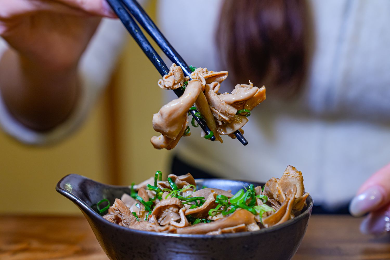 中壢小吃｜好螺嗦螺螄粉中壢新生店，職人精神復刻柳州名店，正宗口味一嗦入魂!中壢螺螄粉 @混血珊莎的奇幻旅程