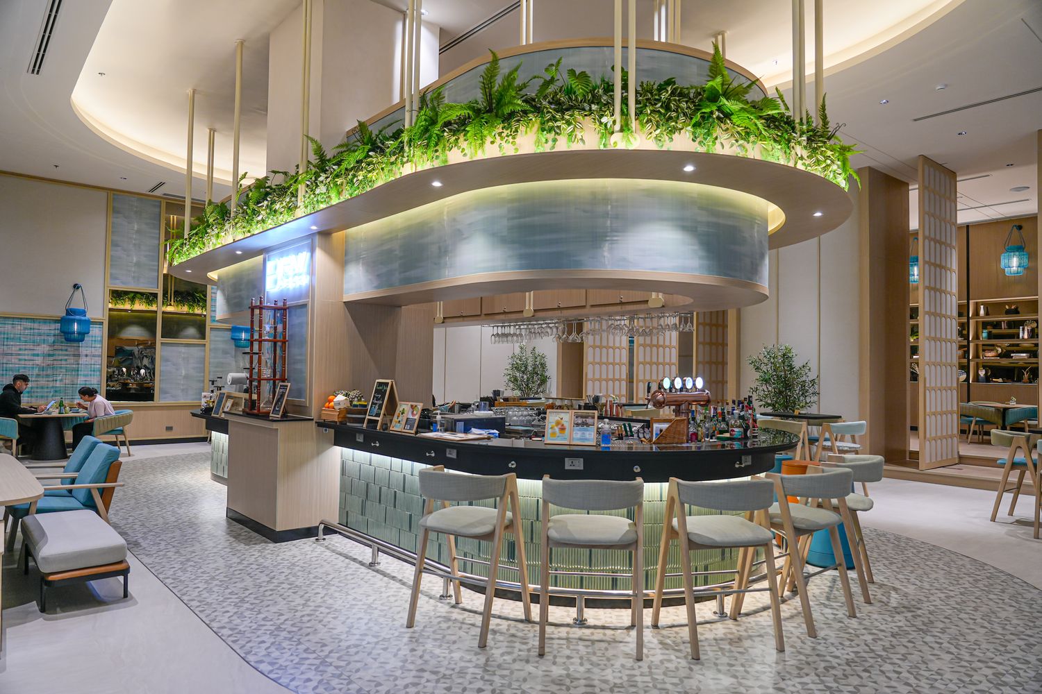 Holiday Inn Pattaya 芭達雅假日酒店｜海景套房伴美景入眠，芭達雅推薦飯店! @混血珊莎的奇幻旅程