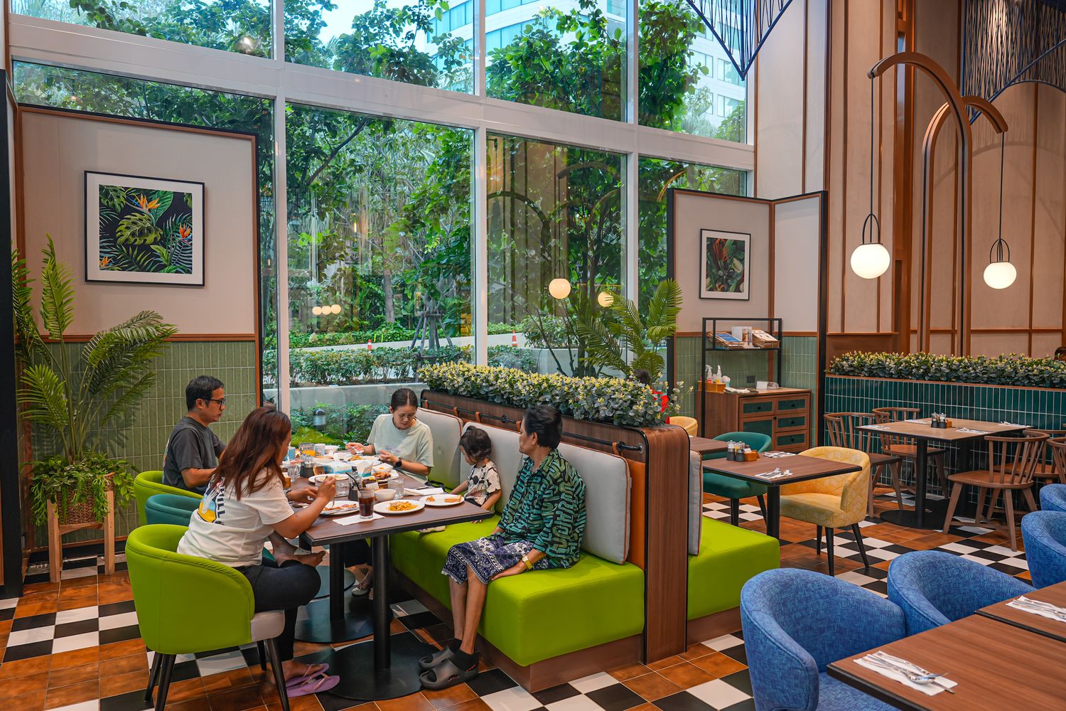 Holiday Inn Pattaya 芭達雅假日酒店｜海景套房伴美景入眠，芭達雅推薦飯店! @混血珊莎的奇幻旅程