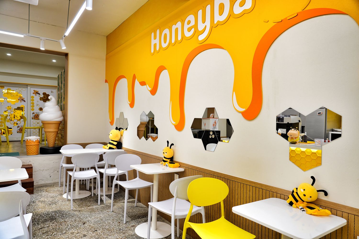 海雲台市場 必吃Honey Ba Beoljip Ice Cream 蜂巢冰淇淋 @混血珊莎的奇幻旅程