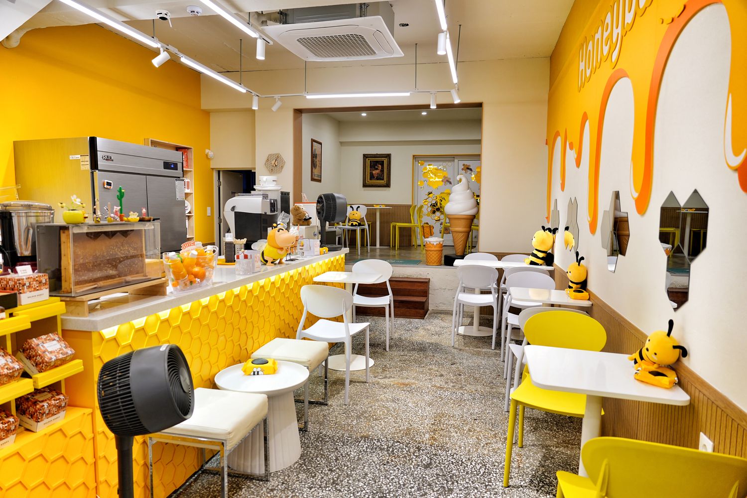 海雲台市場 必吃Honey Ba Beoljip Ice Cream 蜂巢冰淇淋 @混血珊莎的奇幻旅程