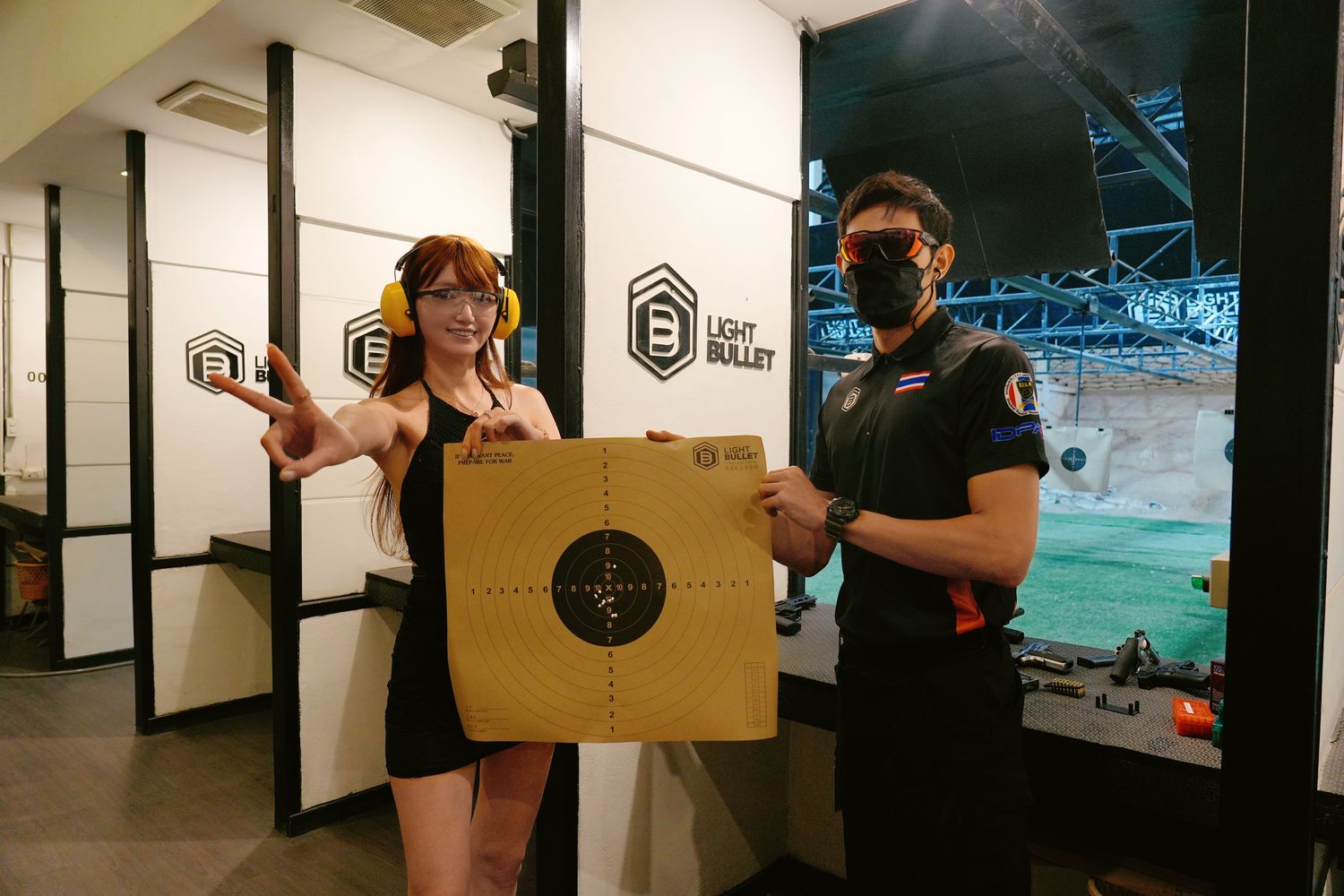 Light Bullet Shooting Range|芭達雅景點推薦，亞洲最大射擊場，中文教練 1 對 1 教學! @混血珊莎的奇幻旅程