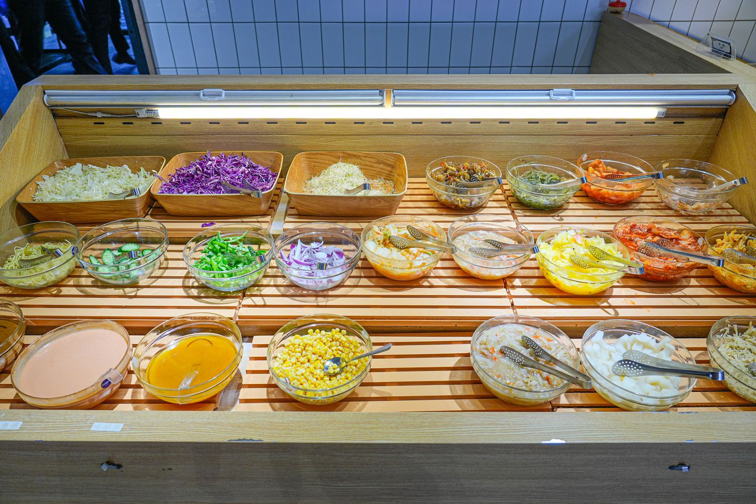 板橋吃到飽｜牛室炙燒牛排板橋府中店，平日自助吧爽嗑百道料理 399 元起，板橋牛排! @混血珊莎的奇幻旅程