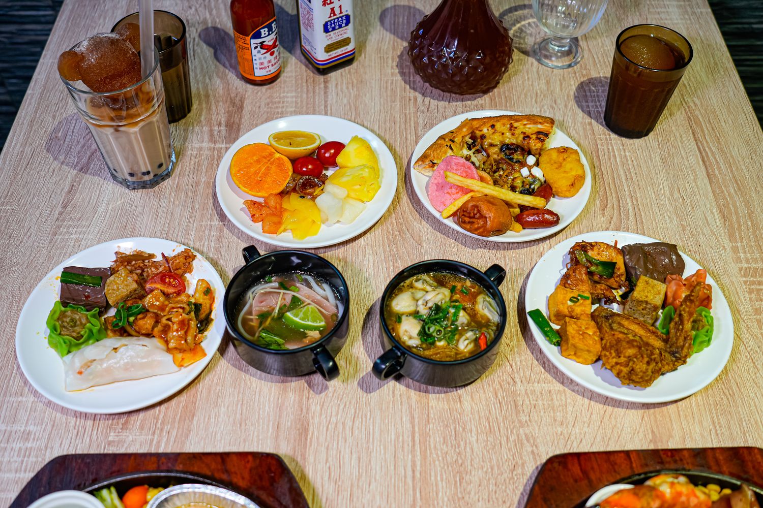 板橋吃到飽｜牛室炙燒牛排板橋府中店，平日自助吧爽嗑百道料理 399 元起，板橋牛排! @混血珊莎的奇幻旅程