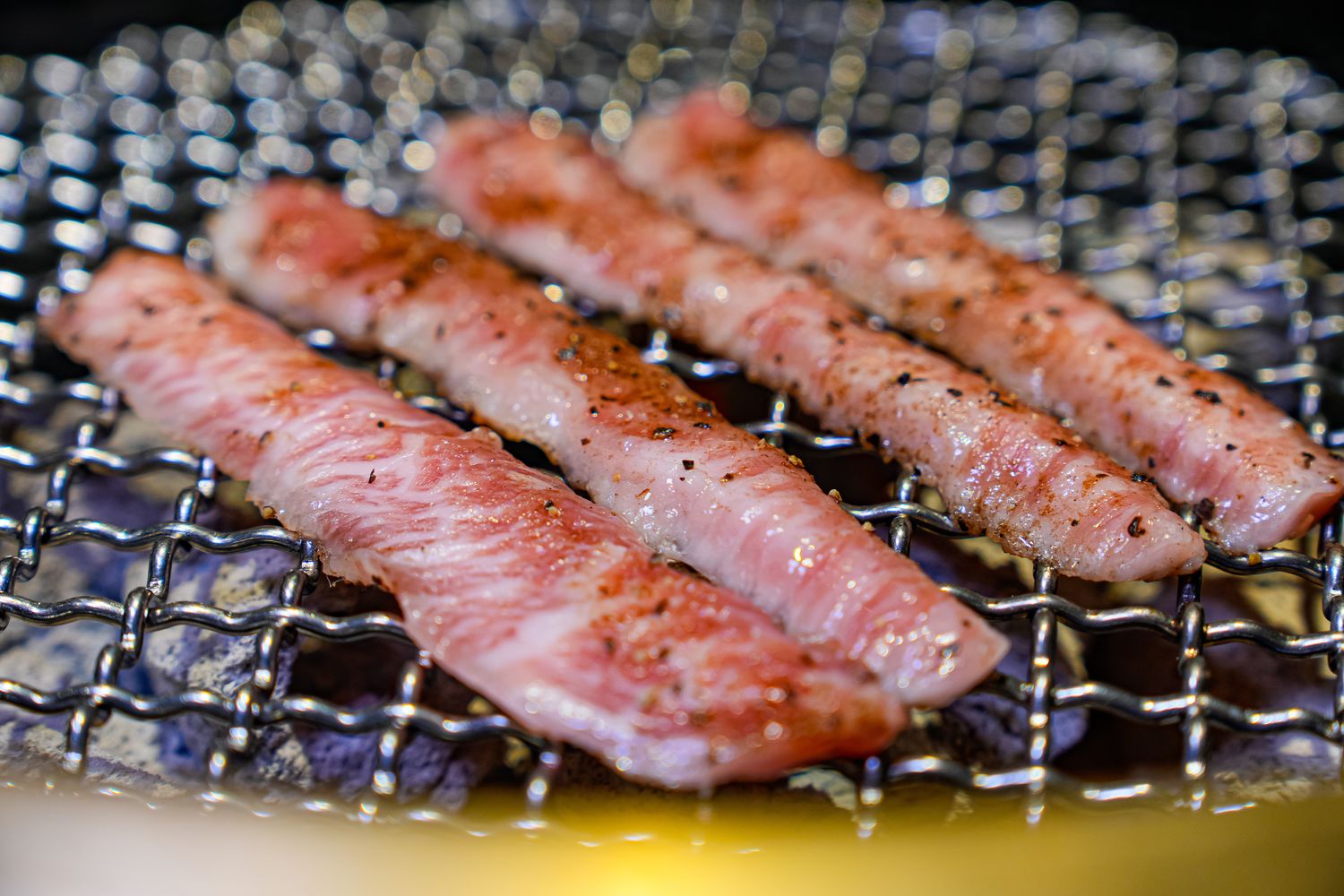 禧太炭火燒肉店｜必吃頂級日本熊本和王和牛，國父紀念館燒肉新指標! @混血珊莎的奇幻旅程