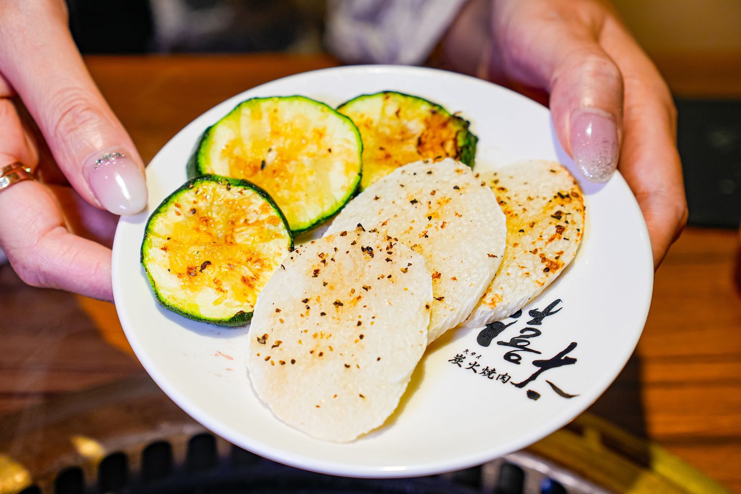禧太炭火燒肉店｜必吃頂級日本熊本和王和牛，國父紀念館燒肉新指標! @混血珊莎的奇幻旅程