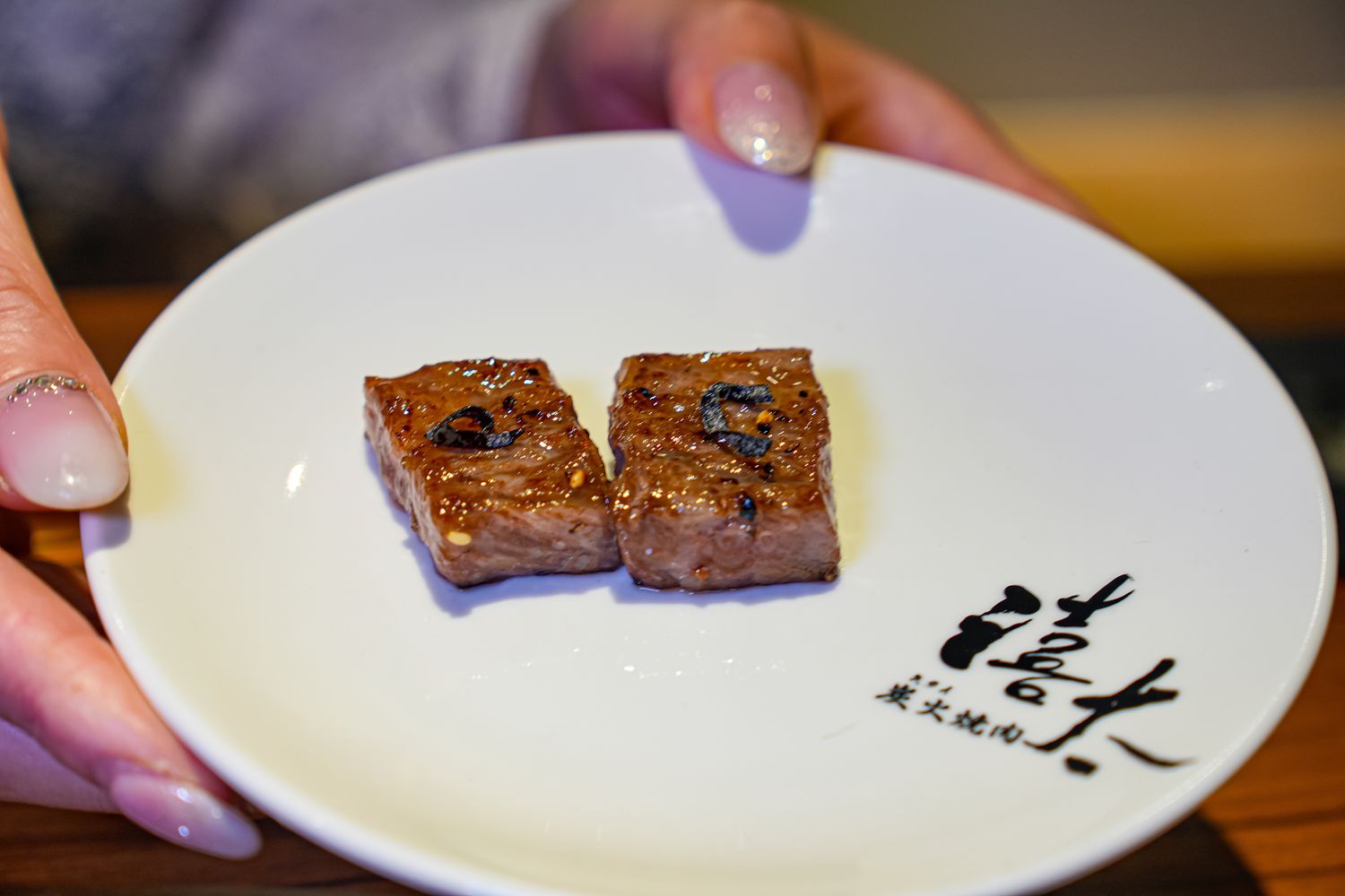 禧太炭火燒肉店｜必吃頂級日本熊本和王和牛，國父紀念館燒肉新指標! @混血珊莎的奇幻旅程