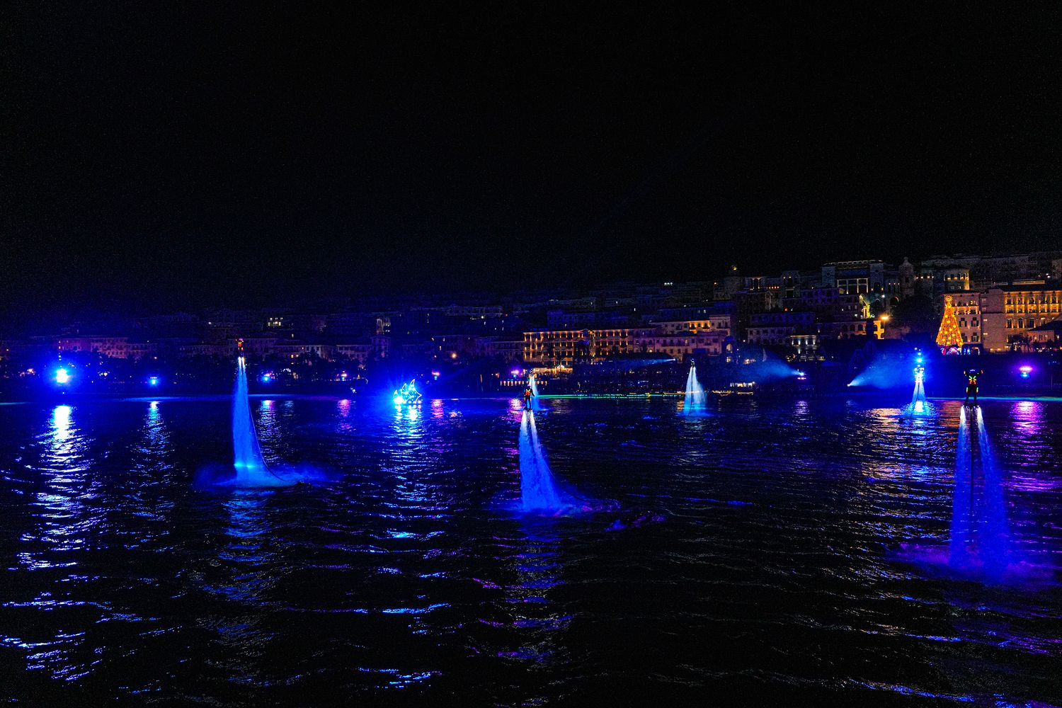 海洋交響曲Symphony Of The Sea Show｜最新富國島海上煙火表演秀! @混血珊莎的奇幻旅程