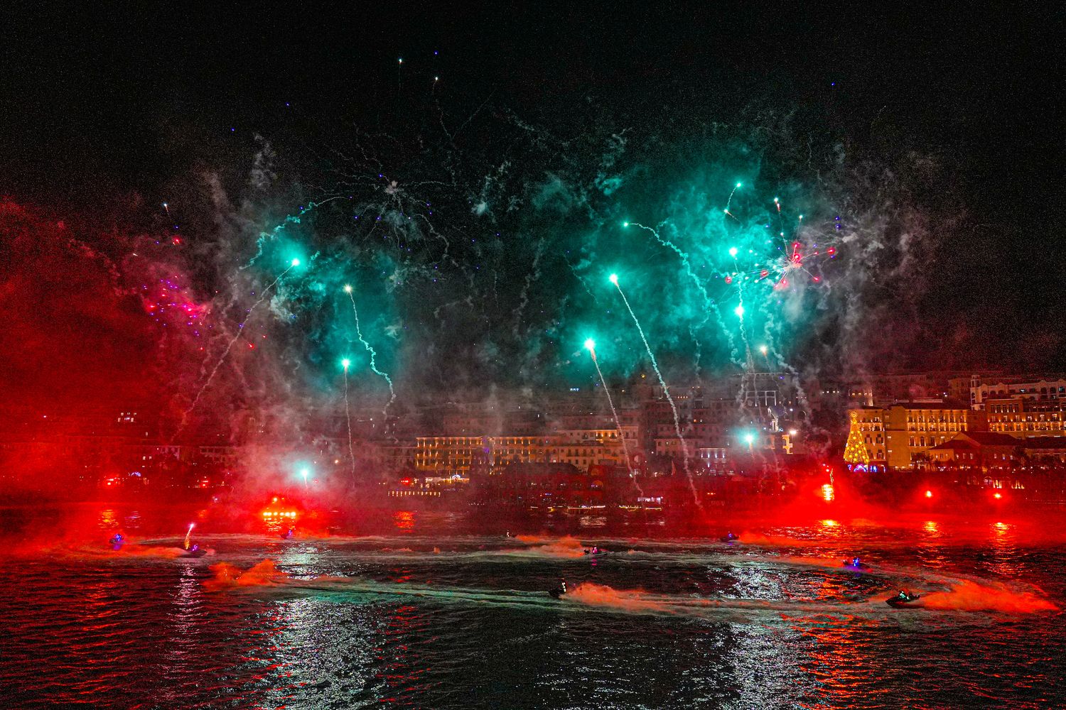 海洋交響曲Symphony Of The Sea Show｜最新富國島海上煙火表演秀! @混血珊莎的奇幻旅程