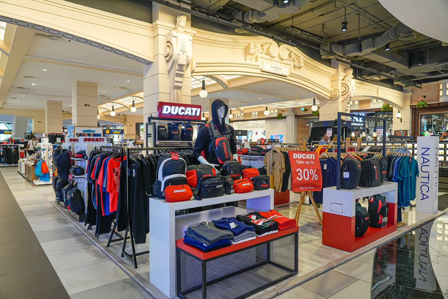 Terminal21 Pattaya|芭達雅購物中心帶你環遊世界，樓層、品牌、必買、必吃全攻略! @混血珊莎的奇幻旅程