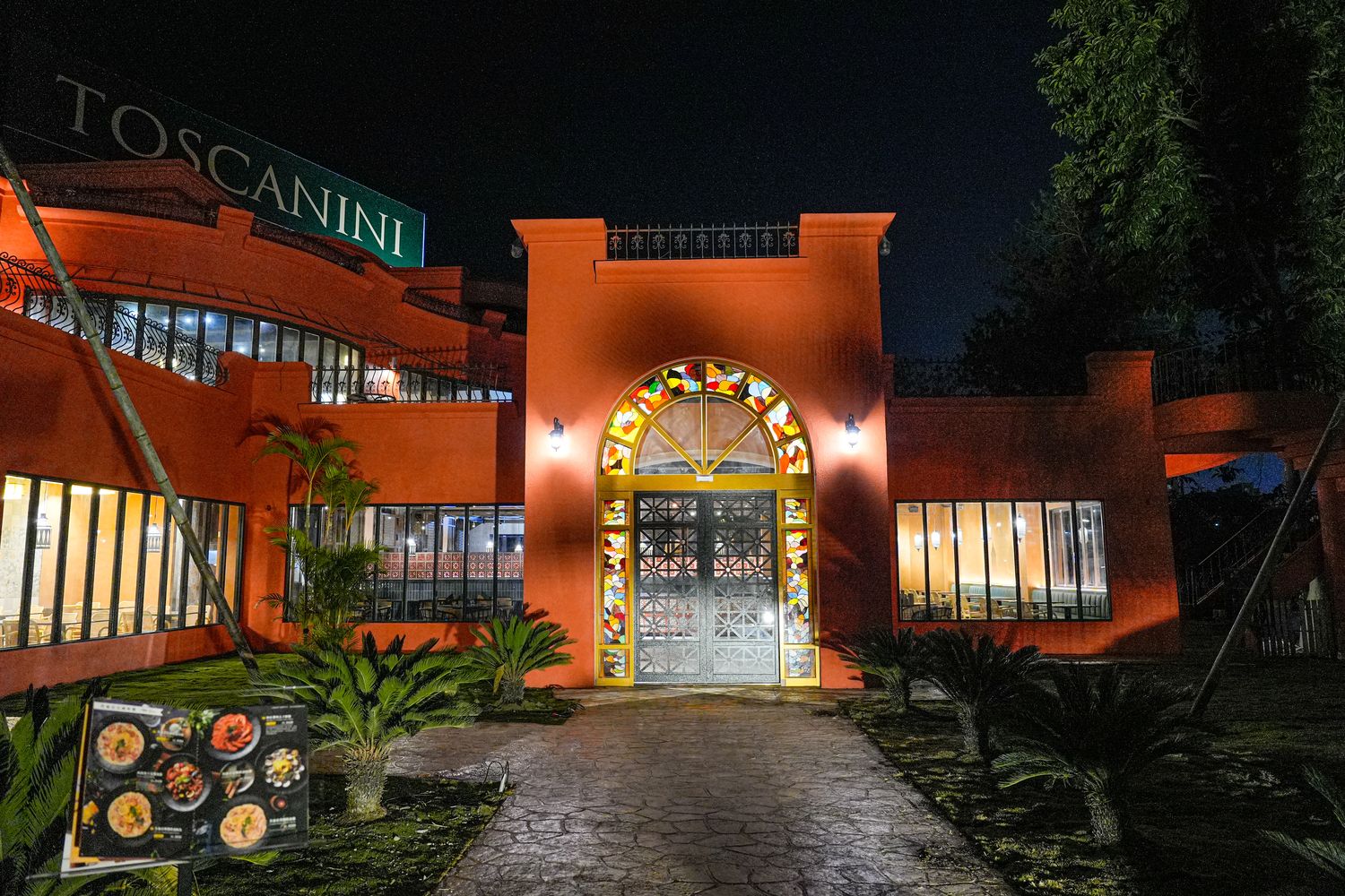 托斯卡尼尼台中北屯店|新開幕異國摩洛哥風格，台中義式餐廳推薦! @混血珊莎的奇幻旅程