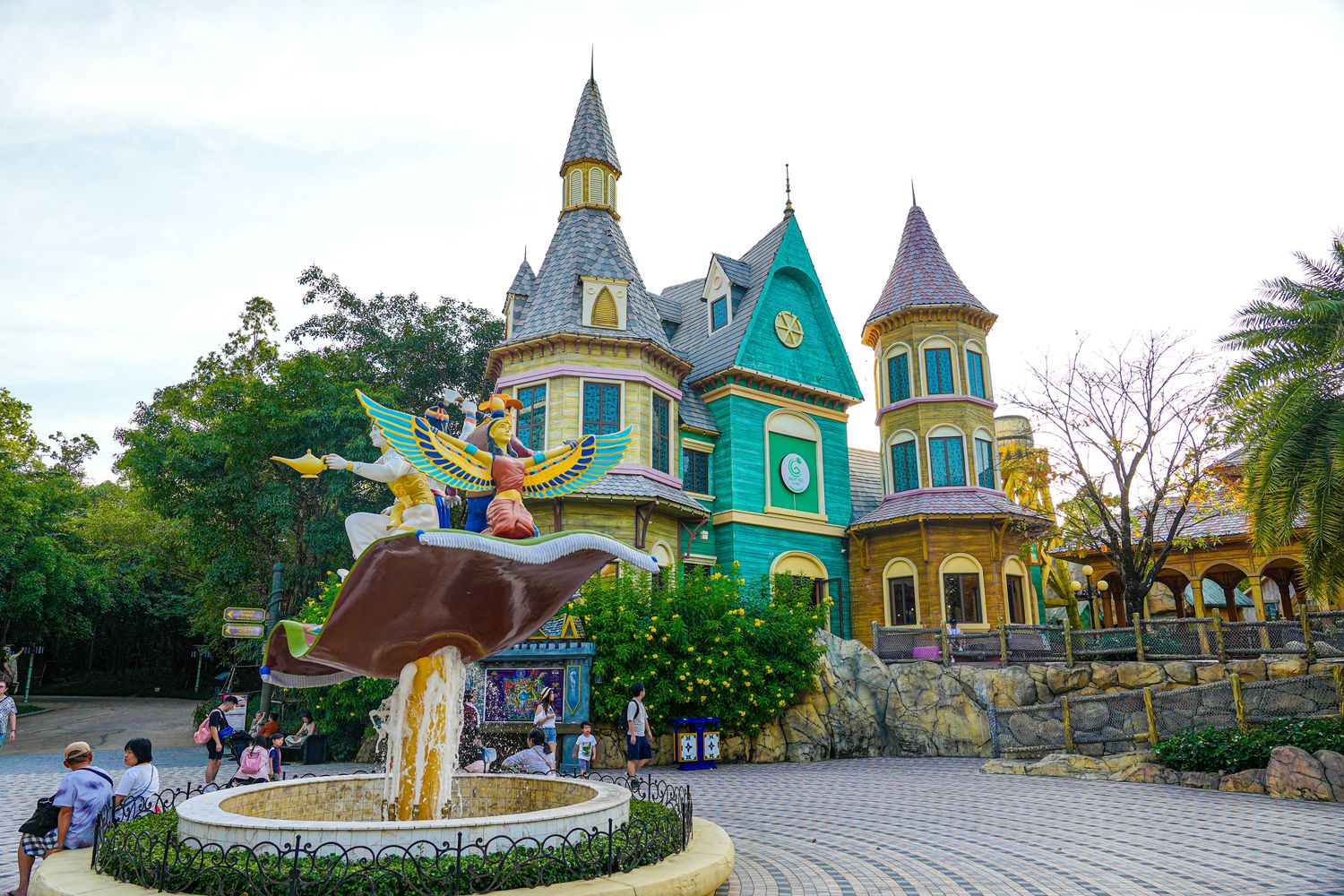 2025 富國島珍珠遊樂園 VinWonders Phu Quoc｜煙火、設施、表演遊玩攻略! @混血珊莎的奇幻旅程