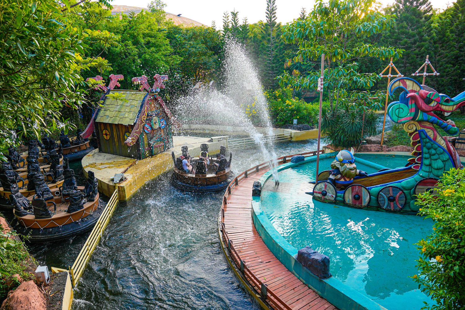 2025 富國島珍珠遊樂園 VinWonders Phu Quoc｜煙火、設施、表演遊玩攻略! @混血珊莎的奇幻旅程