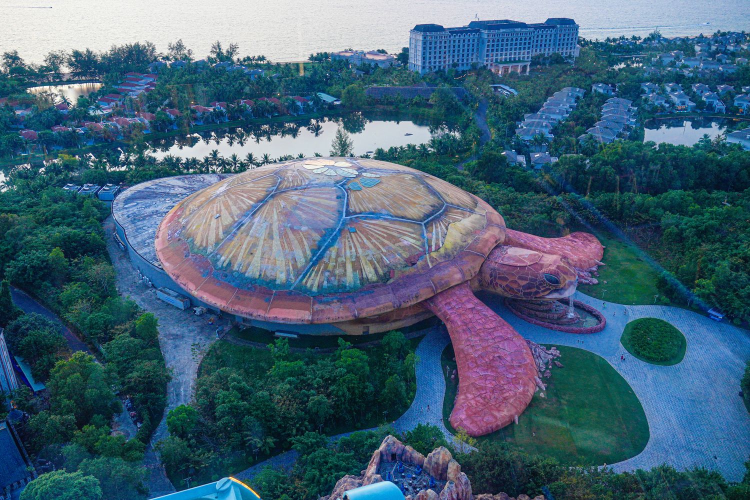 富國島珍珠遊樂園水族館餐廳｜Deep Sea Restaurant，菜單、預約、交通攻略! @混血珊莎的奇幻旅程