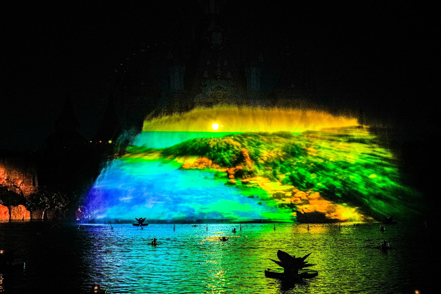 2025 富國島珍珠遊樂園 VinWonders Phu Quoc｜煙火、設施、表演遊玩攻略! @混血珊莎的奇幻旅程