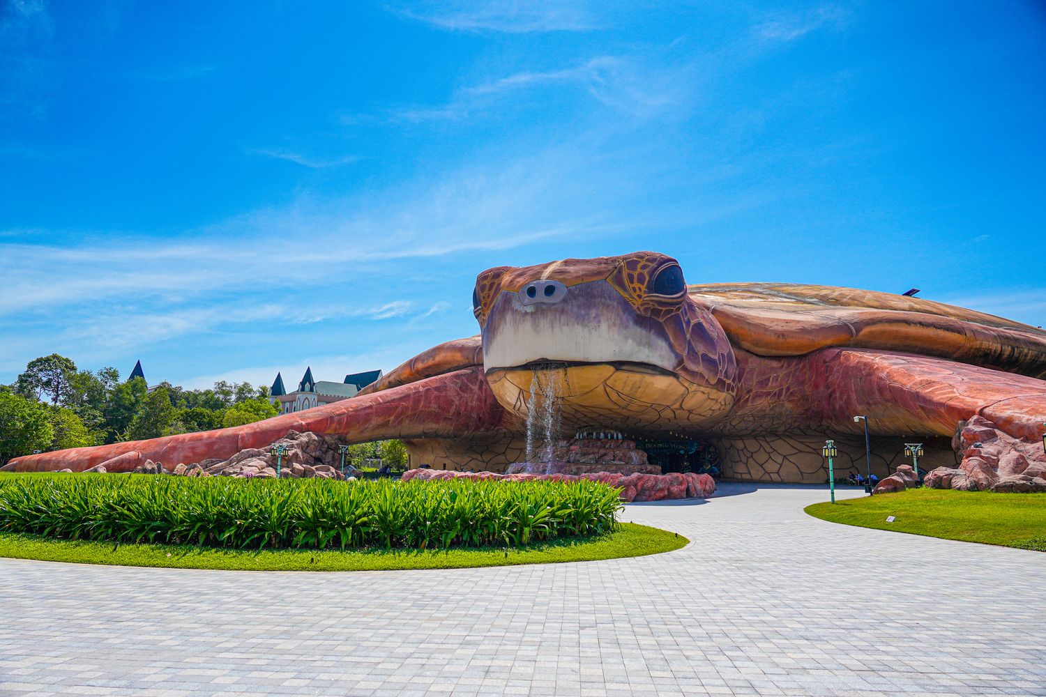 2025 富國島珍珠遊樂園 VinWonders Phu Quoc｜煙火、設施、表演遊玩攻略! @混血珊莎的奇幻旅程
