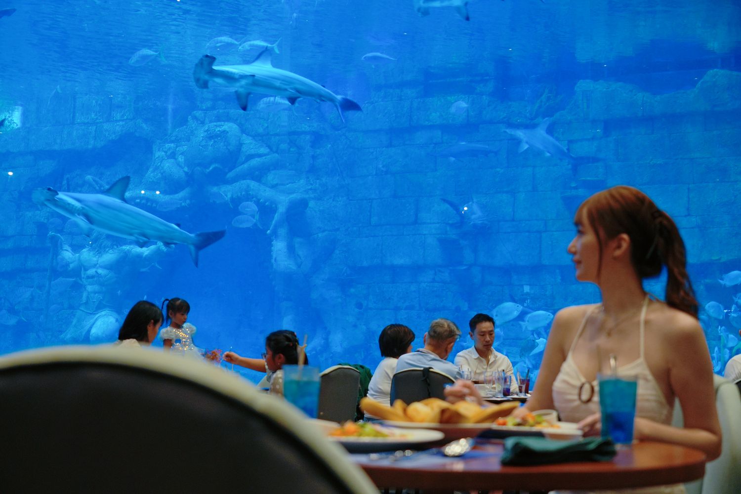 富國島珍珠遊樂園水族館餐廳｜Deep Sea Restaurant，菜單、預約、交通攻略! @混血珊莎的奇幻旅程