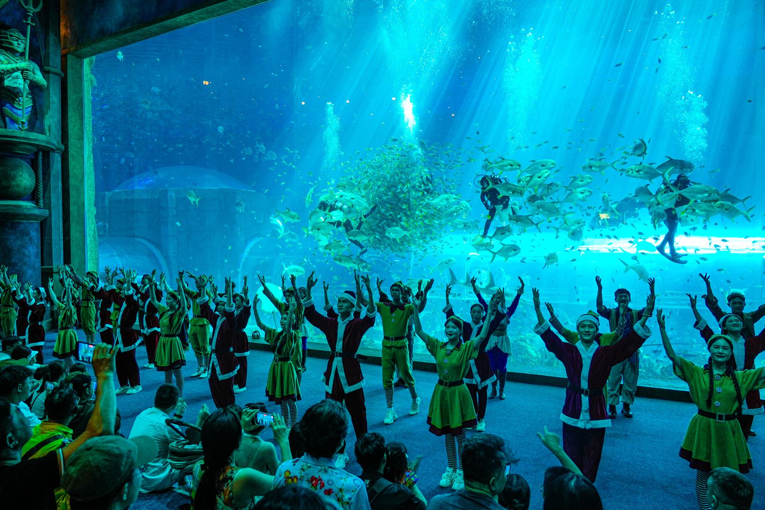 2025 富國島珍珠遊樂園 VinWonders Phu Quoc｜煙火、設施、表演遊玩攻略! @混血珊莎的奇幻旅程