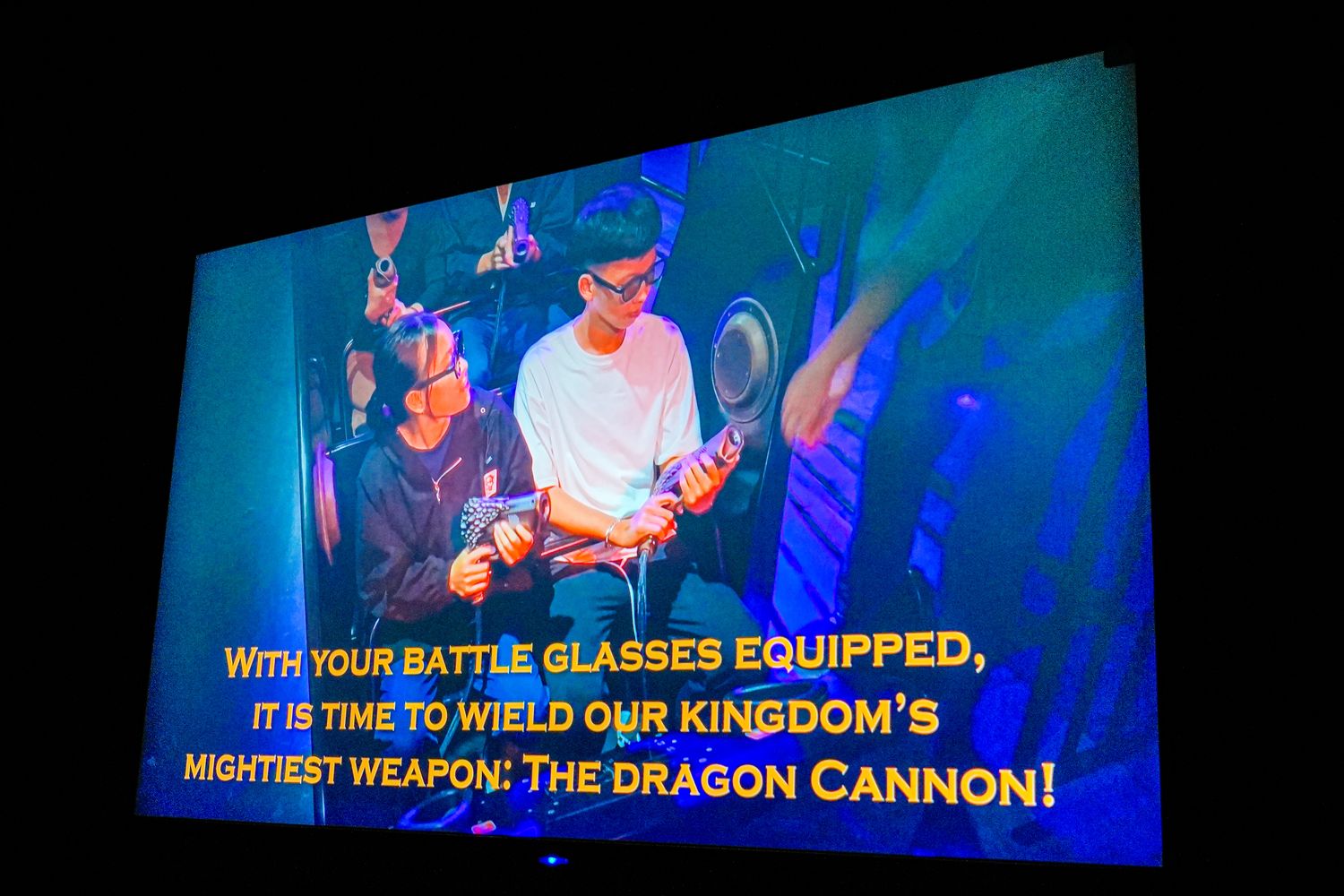 2025 富國島珍珠遊樂園 VinWonders Phu Quoc｜煙火、設施、表演遊玩攻略! @混血珊莎的奇幻旅程