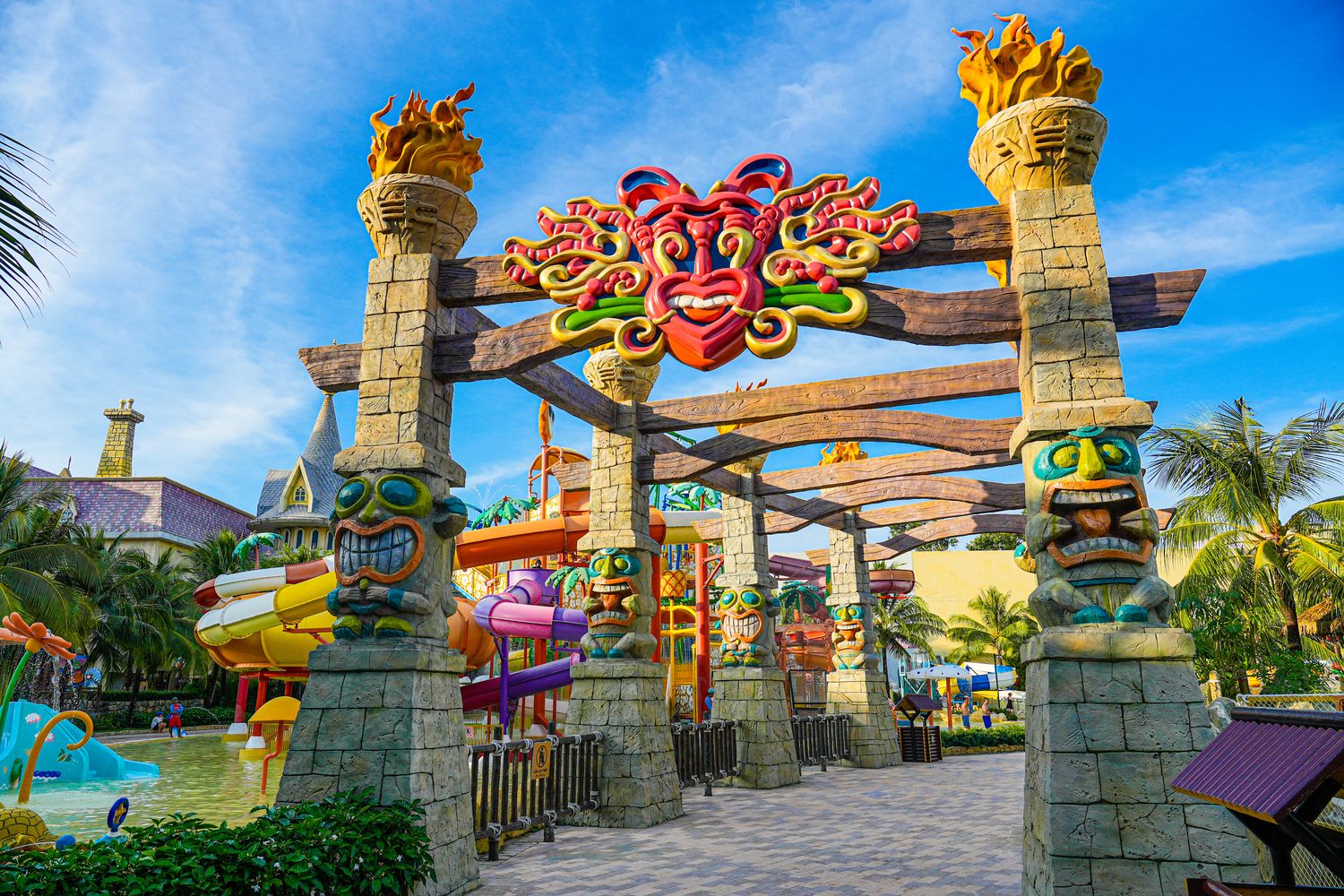 2025 富國島珍珠遊樂園 VinWonders Phu Quoc｜煙火、設施、表演遊玩攻略! @混血珊莎的奇幻旅程