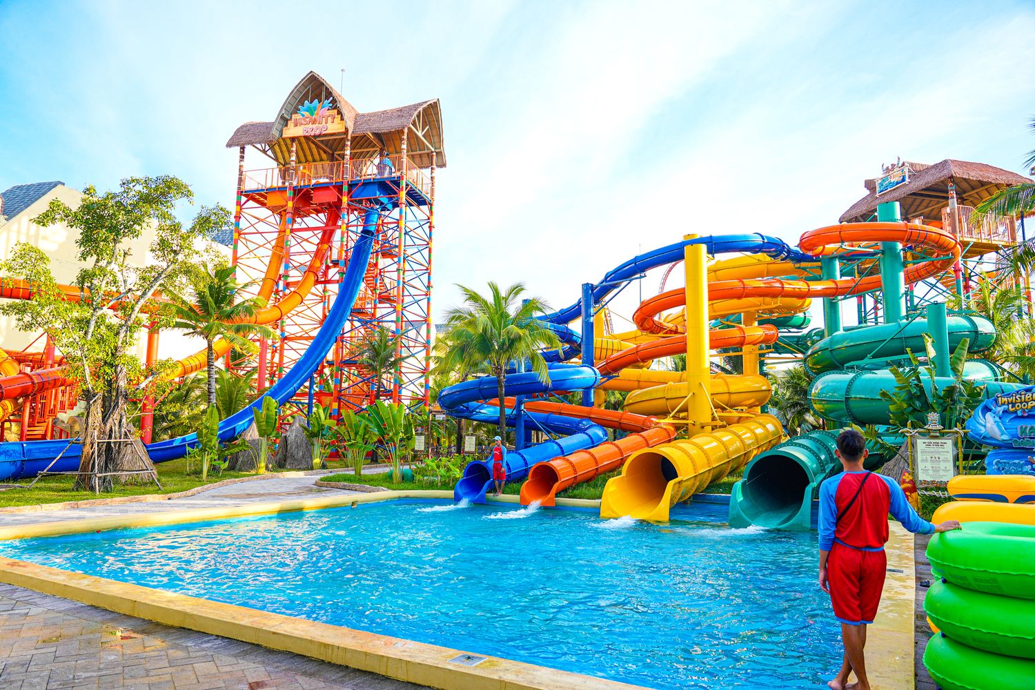 2025 富國島珍珠遊樂園 VinWonders Phu Quoc｜煙火、設施、表演遊玩攻略! @混血珊莎的奇幻旅程
