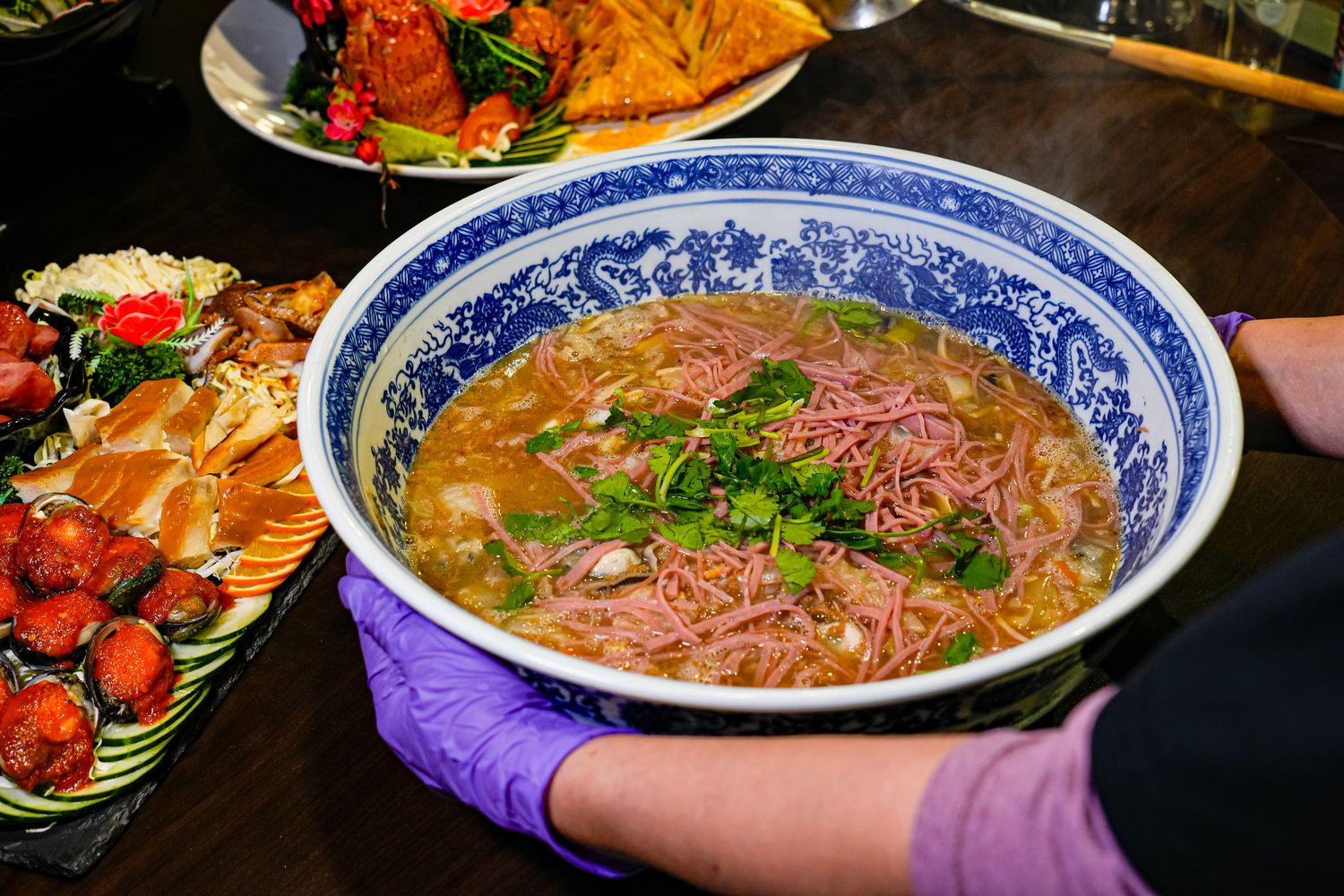 萬里古早風味甕仔雞｜萬里美食推薦，澎湃合菜每人只要 800 元! @混血珊莎的奇幻旅程