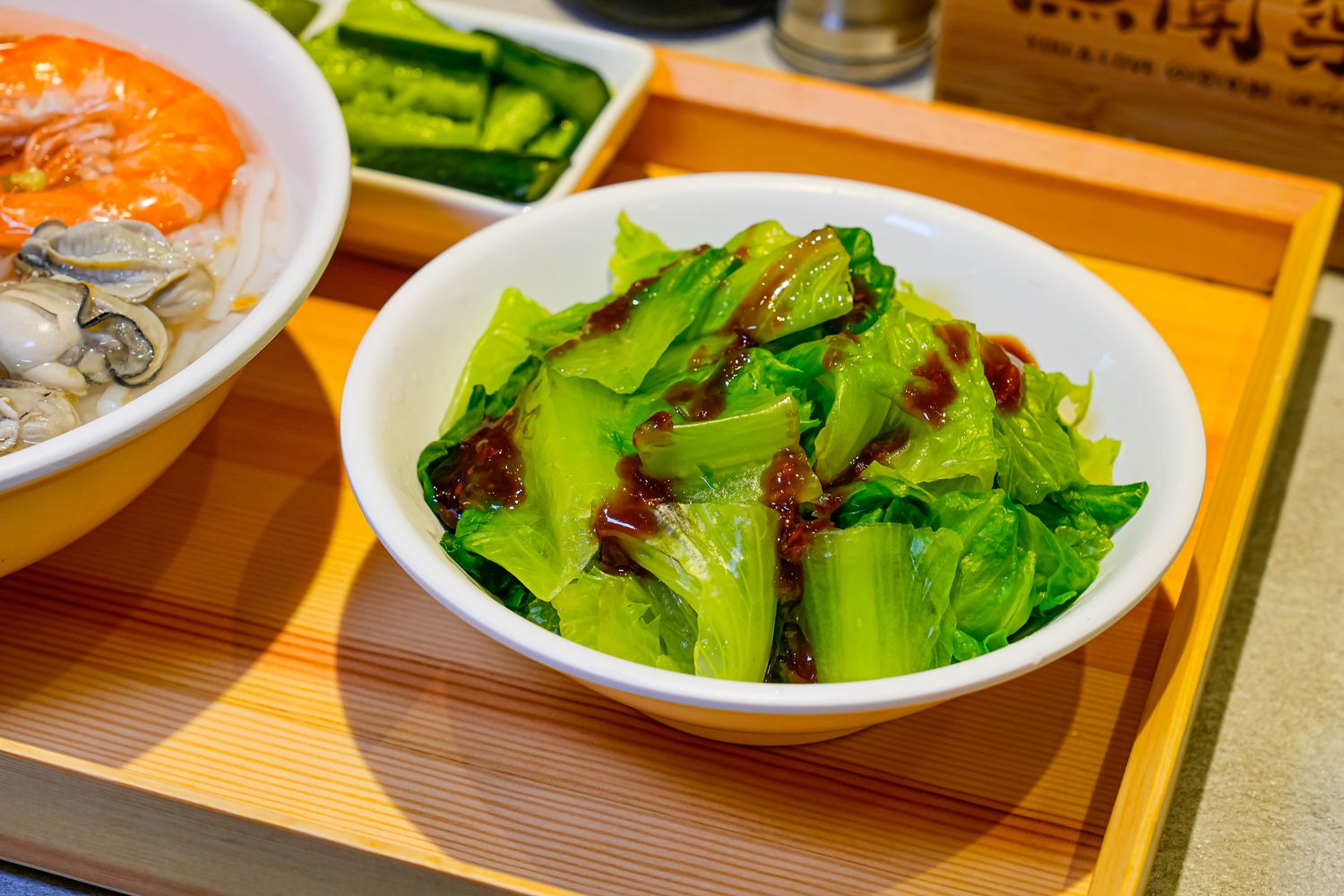 漁聞樂小卷米粉滷肉飯｜自家漁船捕撈新鮮漁貨，免百元高CP值台電大樓站美食! @混血珊莎的奇幻旅程