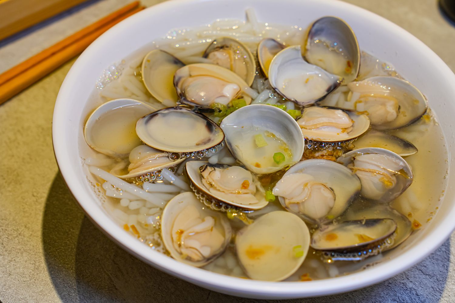 漁聞樂小卷米粉滷肉飯｜自家漁船捕撈新鮮漁貨，免百元高CP值台電大樓站美食! @混血珊莎的奇幻旅程