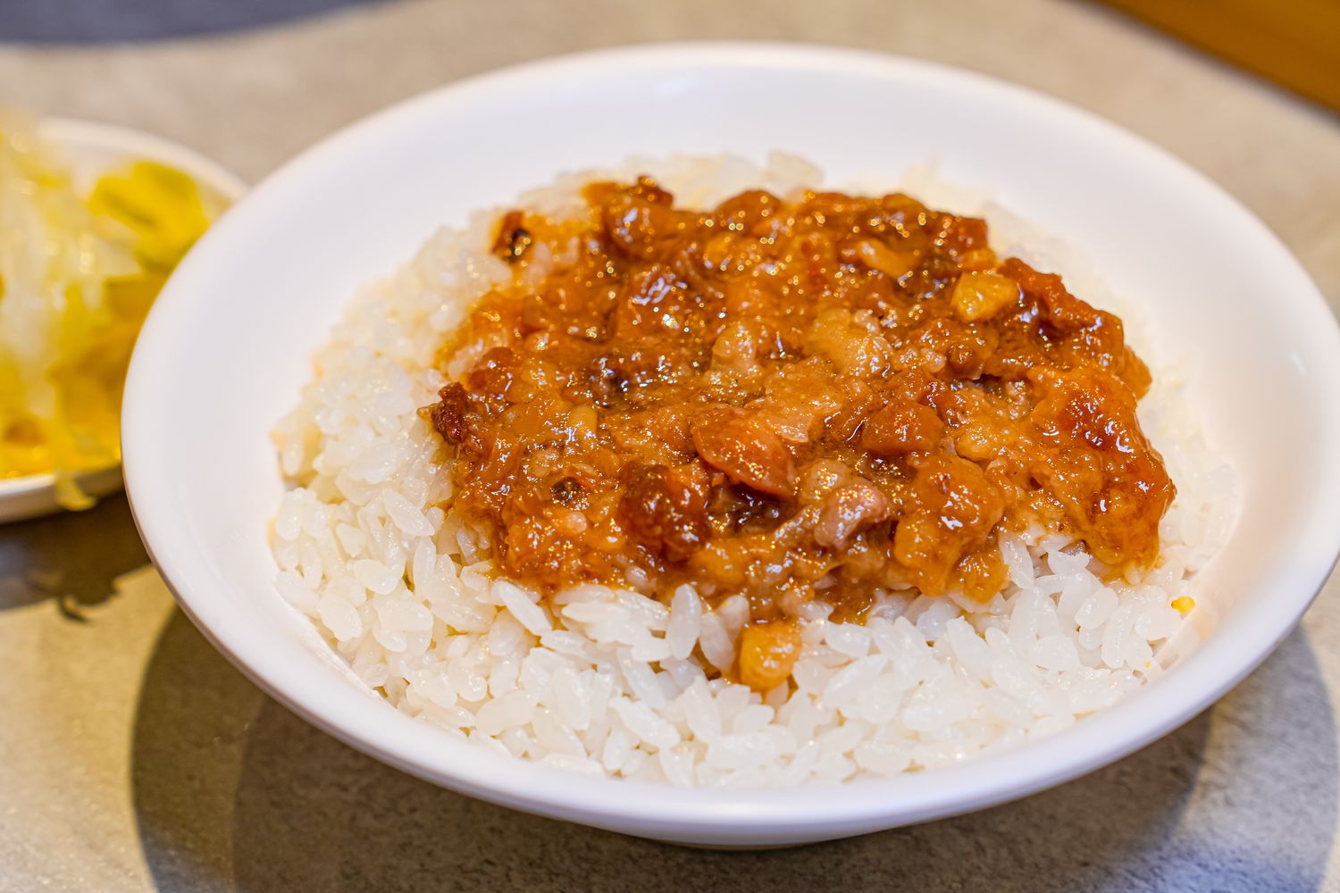 漁聞樂小卷米粉滷肉飯｜自家漁船捕撈新鮮漁貨，免百元高CP值台電大樓站美食! @混血珊莎的奇幻旅程