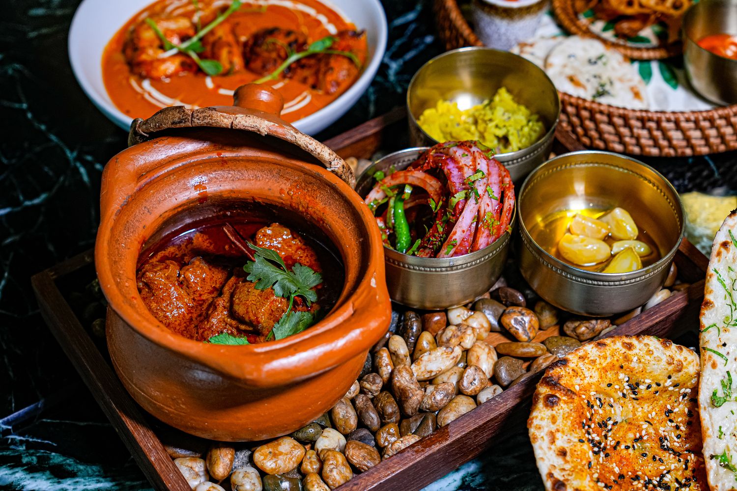 曼谷四面佛商場Erawan Bangkok|近BTS Chit Lom 奇隆站,參拜購物網美餐廳一日遊! @混血珊莎的奇幻旅程 曼谷四面佛商場Erawan Bangkok|近BTS Chit Lom 奇隆站,參拜購物網美餐廳一日遊! @混血珊莎的奇幻旅程