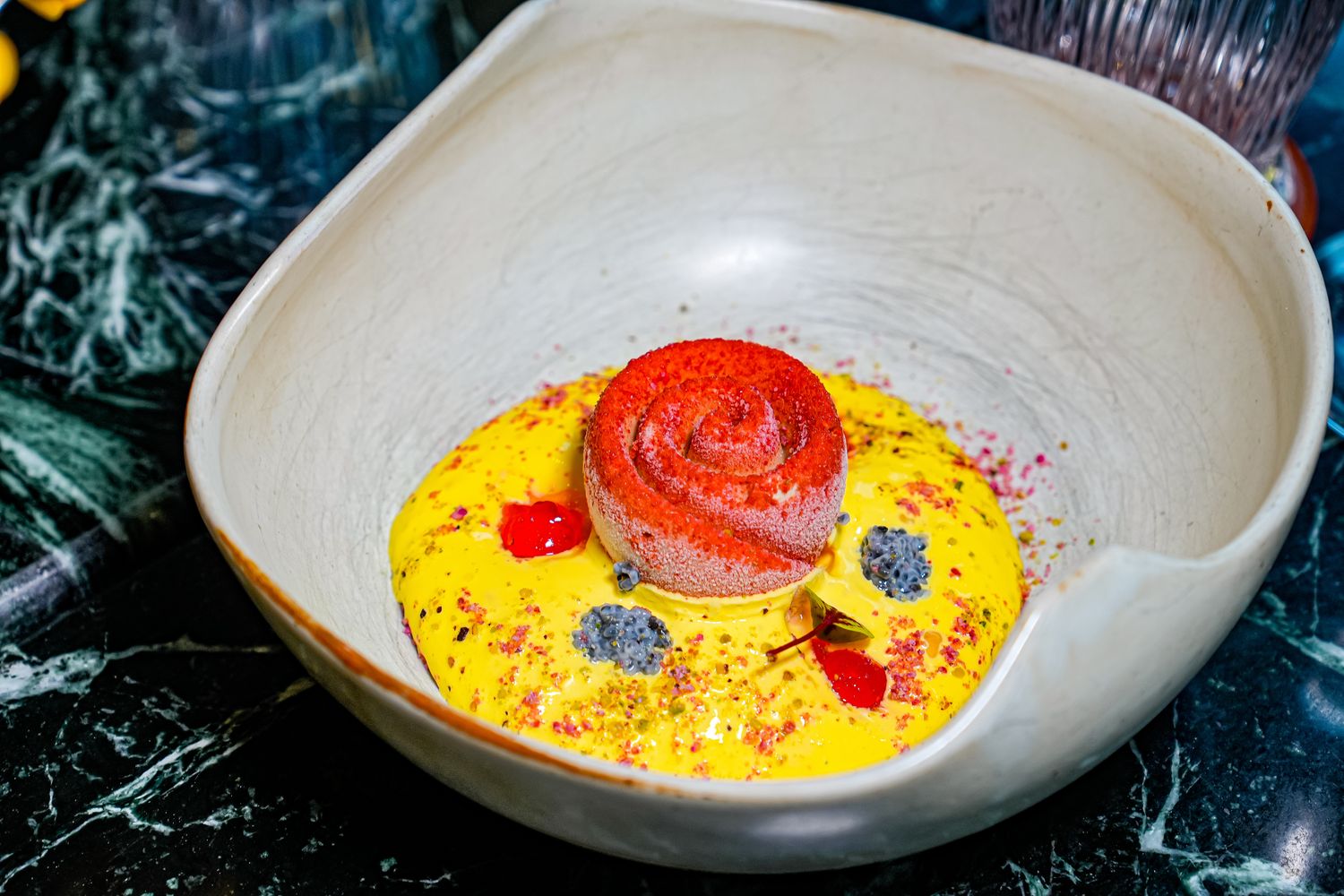 曼谷四面佛商場Erawan Bangkok｜近BTS Chit Lom 奇隆站，參拜購物網美餐廳一日遊! @混血珊莎的奇幻旅程